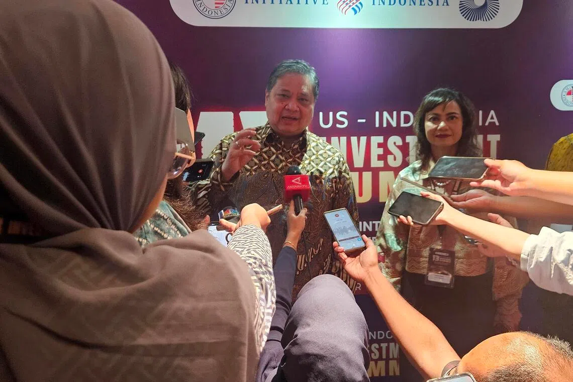 Coordinating minister for economic affairs Airlangga Hartarto speaks to reporters at Indonesia-US 13th investment summit in Jakarta on Nov 17

STphoto: Wahyudi Soeriaatmadja