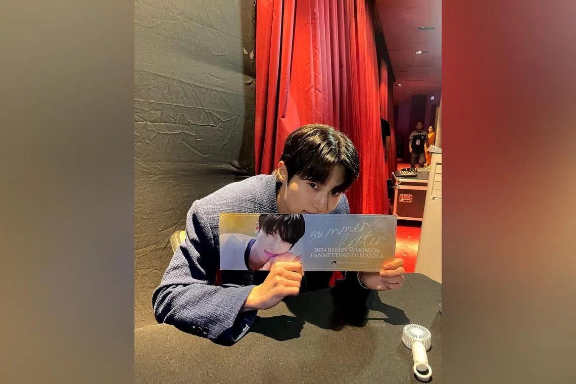 K-drama Lovely Runner's leading man Byeon Woo-seok held a fan meet tour in Asia that included a stop in Singapore on June 30.
