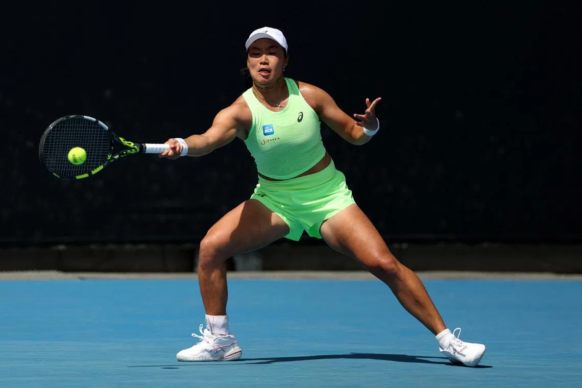 Tennis - Australian Open - Melbourne Park, Melbourne, Australia - January 20, 2026 Indonesia's Janice Tjen in action during her first round match against Canada's Leylah Fernandez REUTERS/Hollie Adams