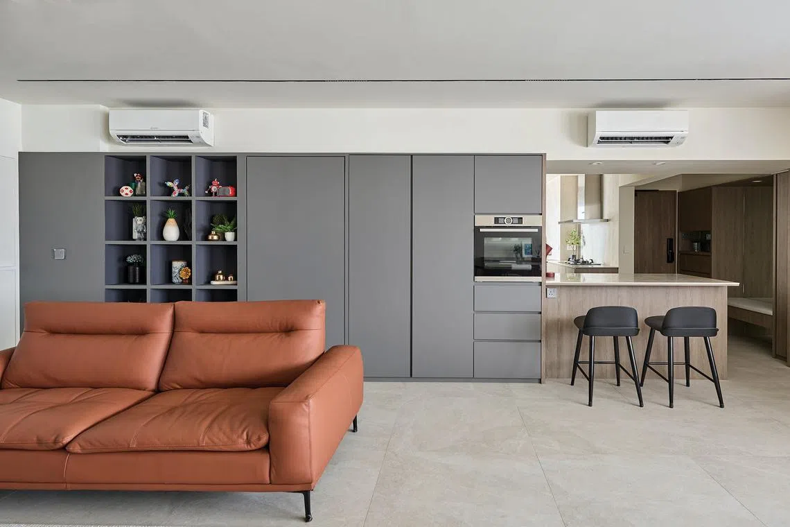 This HDB executive apartment is home to a couple in their 40s who plan to enjoy their future retirement here.