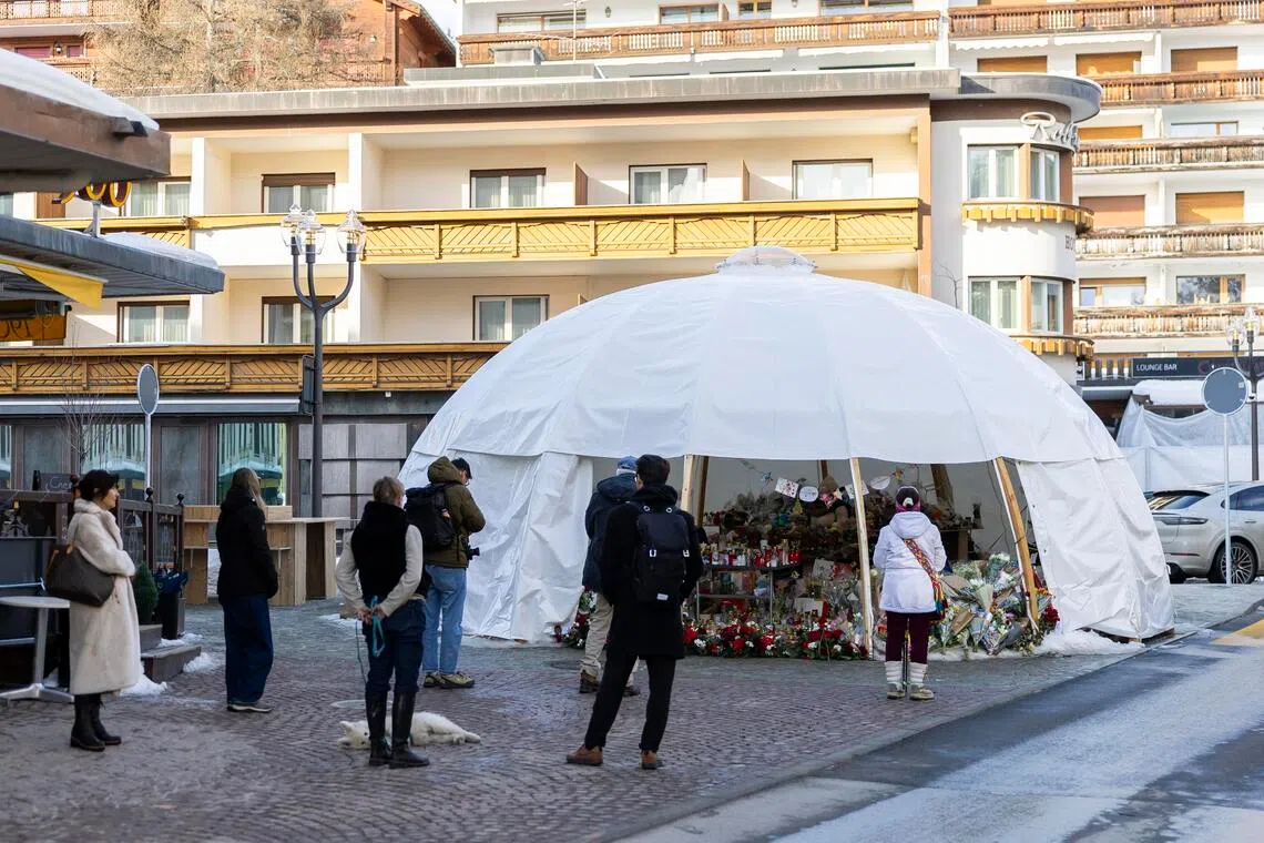 "Fountain candle" sparklers are thought to have caused a New Year fire at a bar in Crans-Montana, Switzerland, that killed 40 people.