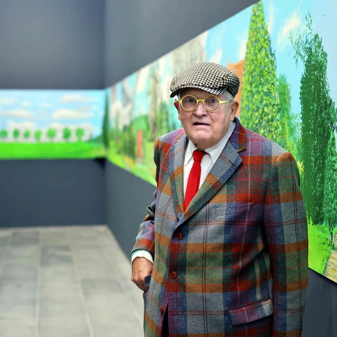 British artist David Hockney died "peacefully at home", his publicist said.