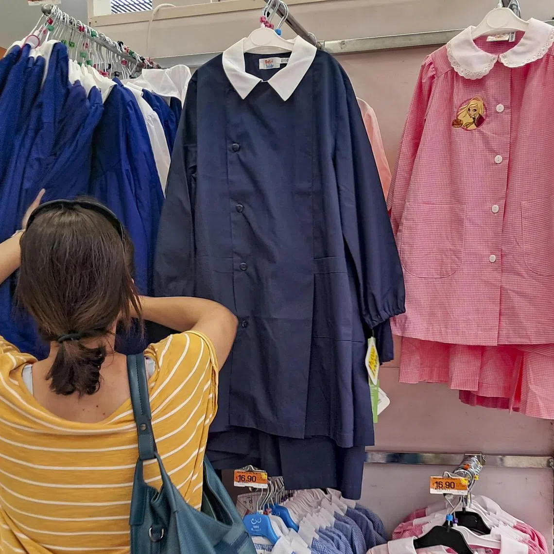 First-year pupils at the kindergarten will be expected to wear green aprons.