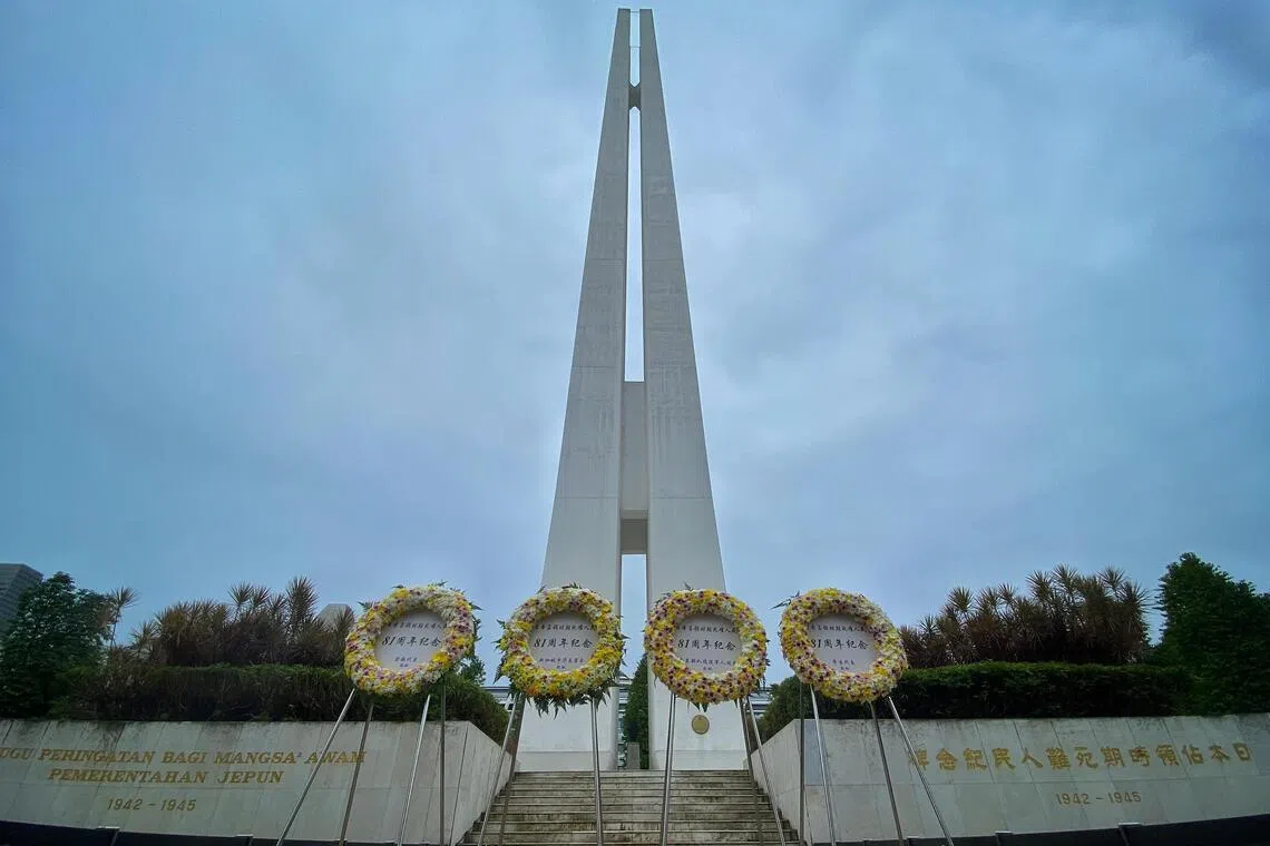 A Cerimônia do Memorial da Guerra é realizada todos os anos no War Memorial Park em 15 de fevereiro, dia em que Cingapura se rendeu ao Japão em 1942.