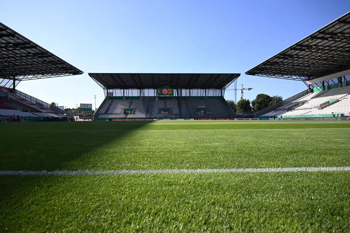 Soccer Football - DFB Cup - First Round - Rot-Weiss Essen v Borussia Dortmund - Stadion Essen, Essen, Germany  - August 18, 2025 General view inside the stadium before the match REUTERS/Teresa Kroeger