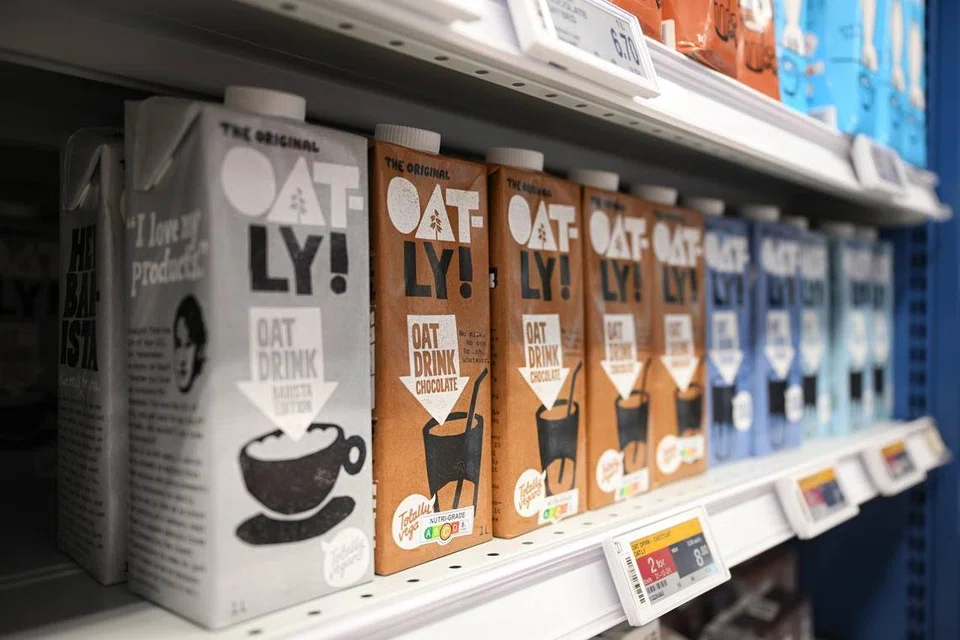 Oatly cartons