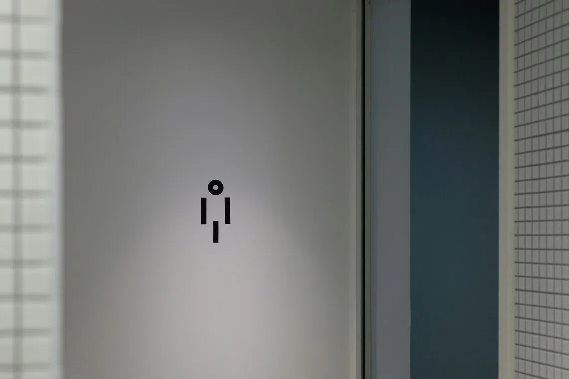 Mr Li had failed to notify the company about his medical condition or apply for sick leave in advance, as required by his employment contract.