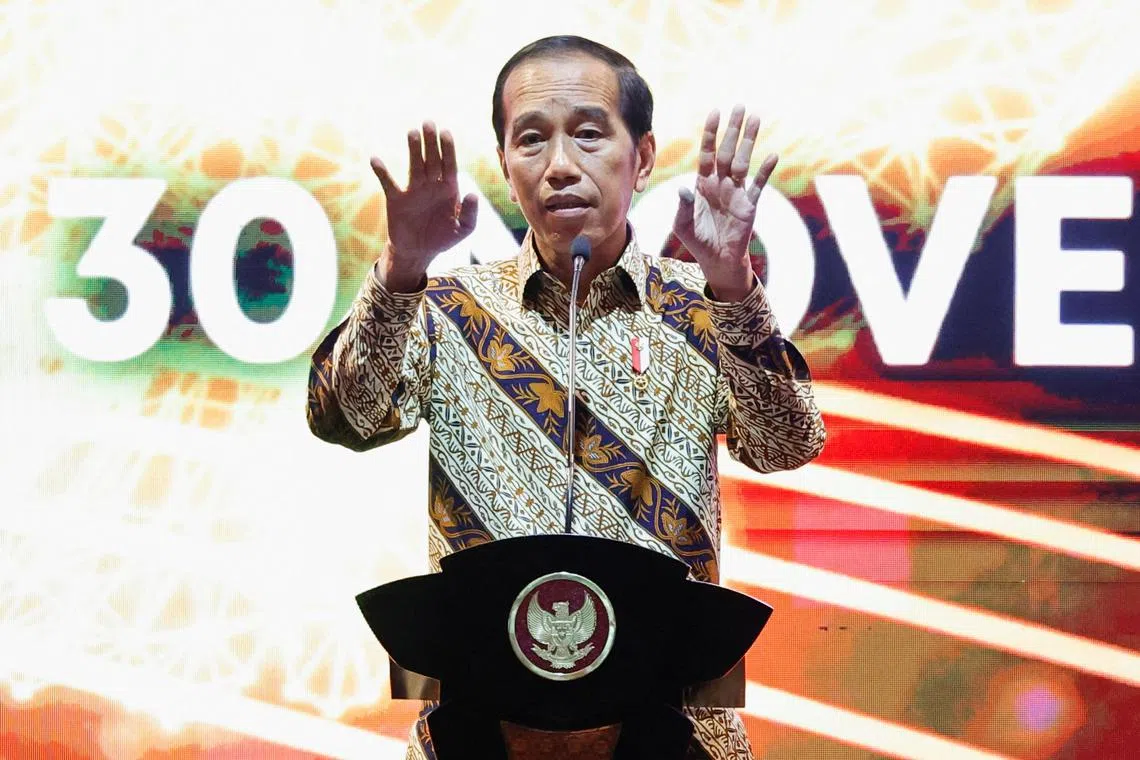 A group of Indonesians asked the Constitutional Court to carry out a judicial review of President Joko Widodo’s controversial emergency regulation on jobs creation, calling it a violation of the court’s earlier ruling.