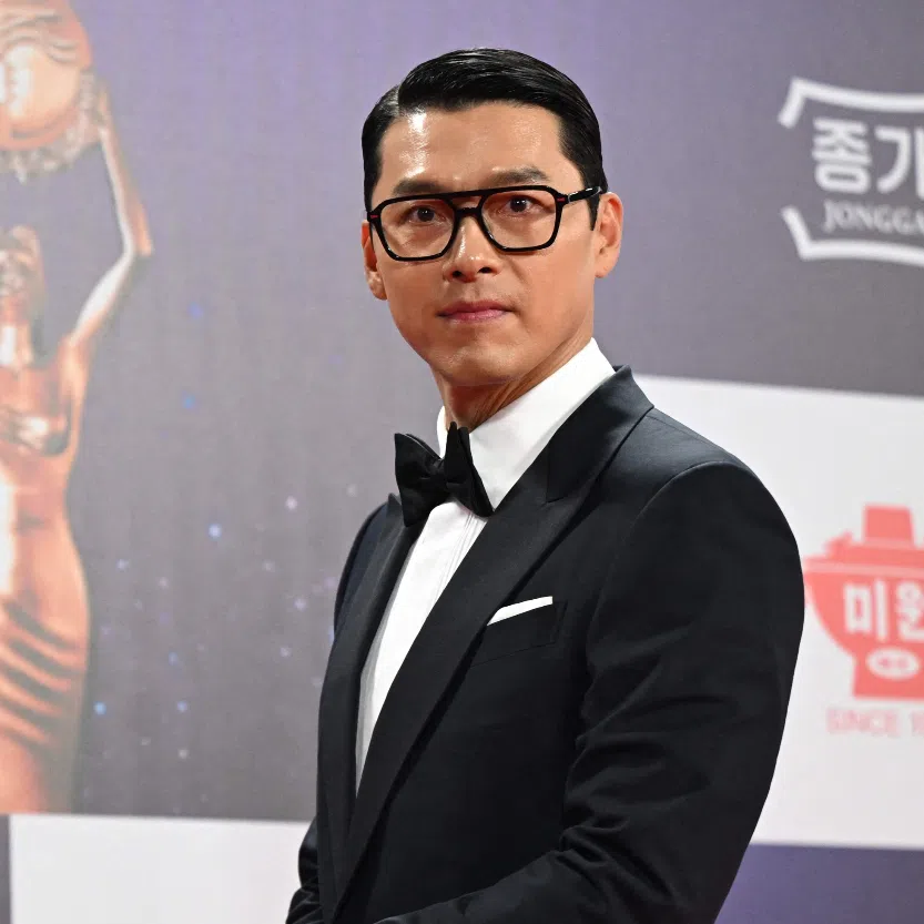 Hyun Bin and Son Ye-jin also exchanged affectionate tributes during their speeches.