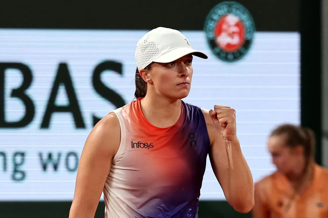 Defending champion Iga Swiatek trailed 5-2 in the final set, but won the last five games of the match to keep her bid for a third successive Roland Garros title on track.
