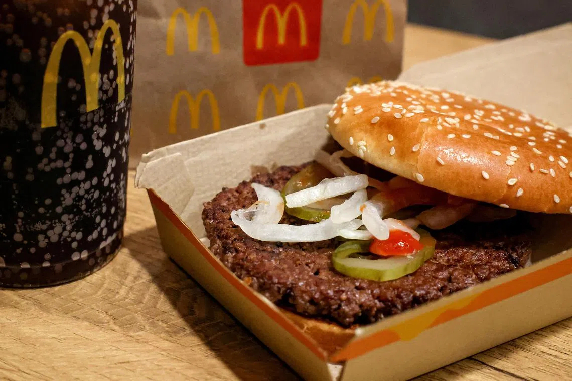 Taylor Farms, the sole supplier of those onions to the affected McDonald’s locations in 10 states, issued a recall of several yellow onion products because of “potential E. coli contamination”.