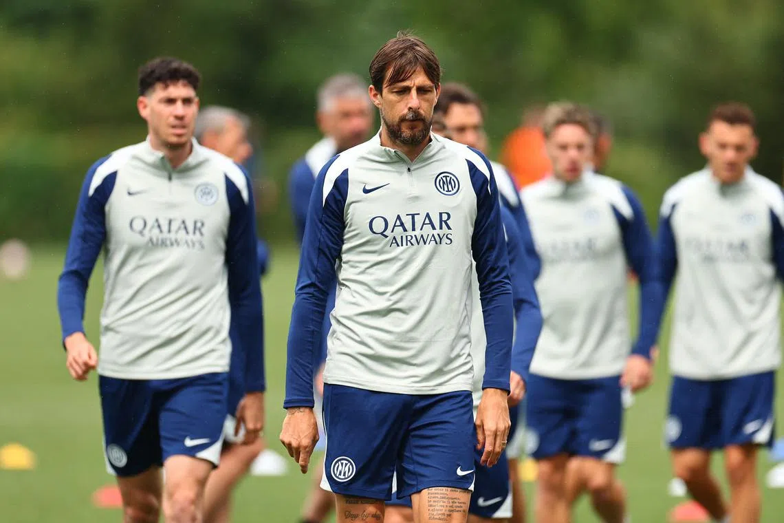 FILE PHOTO: Soccer Football - FIFA Club World Cup - Inter Milan Training - Seattle Seahawk Training Centre, Renton, Washington, U.S. - June 20, 2025 Inter Milan's Francesco Acerbi during training REUTERS/Agustin Marcarian/File Photo