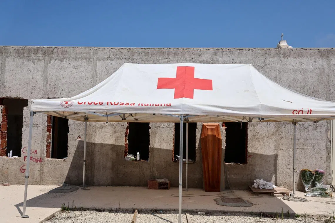 وطن نيوز – قالت وكالة الهجرة التابعة للأمم المتحدة إن هناك مخاوف من أن يكون المئات في عداد المفقودين أو القتلى أثناء محاولتهم عبور البحر الأبيض المتوسط