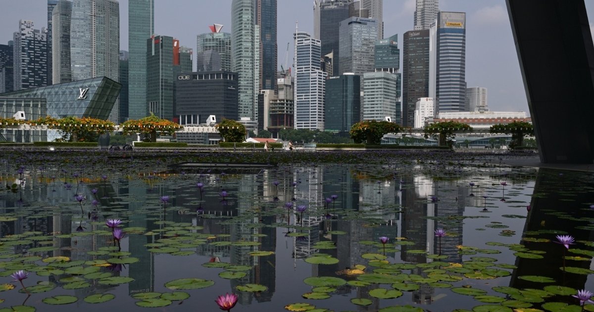 Dr. Balakrishnan says Singapore refuses to choose between US and China