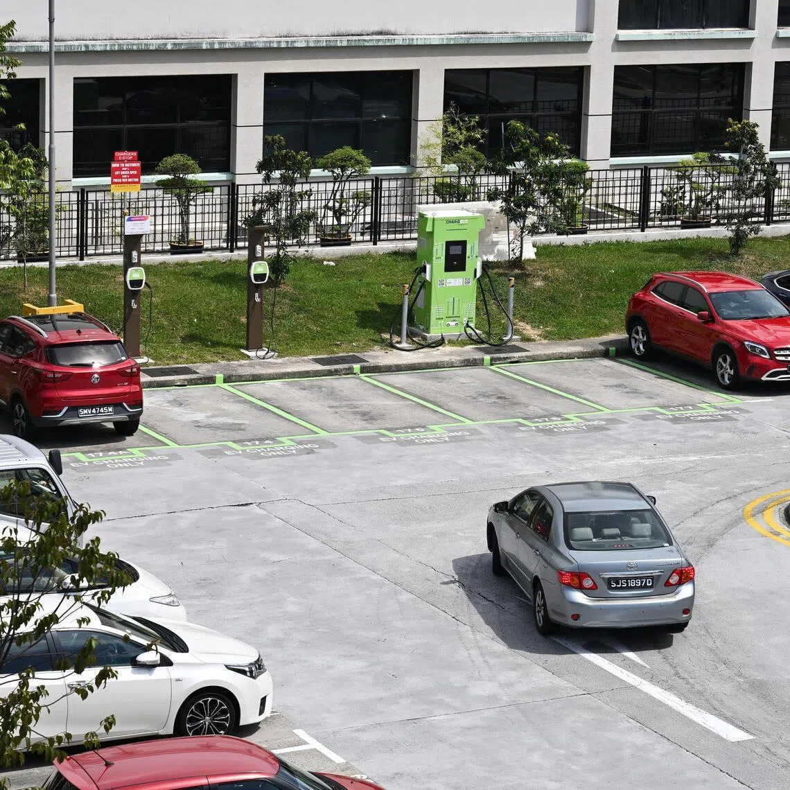 ST20251024-202596400487-Lim Yaohui-Esther Loi-escharger26/
Electric vehicle (EV) charging points in T41 car park near Block 828 Tampines Street 81 behind Soka Gakkai Singapore (SGS) Headquarters on Oct 24, 2025.
More than 8 in 10 HDB carparks have been equipped with EV charging points, with around 150 more carparks to join the pack.
Deployment for the remaining 150 carparks will be completed after 2025 due to factors such as technical constraints and taking in community preferences to balance the parking needs of various users, said LTA.
(ST PHOTO: LIM YAOHUI)