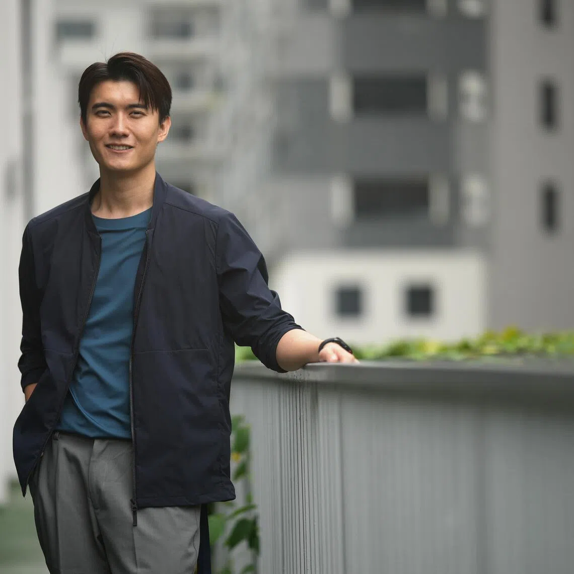 Zhang Zetong bought a condominium unit in the western part of Singapore and received the keys in late 2025.