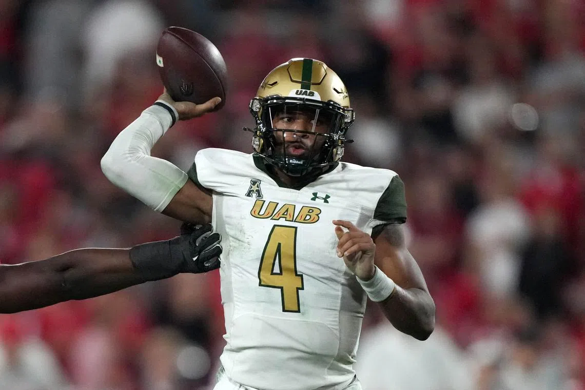 FILE PHOTO: Sep 23, 2023; Athens, Georgia, USA; UAB Blazers quarterback Jacob Zeno (4) throws the ball against the Georgia Bulldogs in the second half at Sanford Stadium. Mandatory Credit: Kirby Lee-USA TODAY Sports/File Photo
