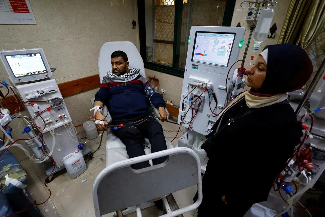 وطن نيوز – إعادة فتح حدود غزة التي طال انتظارها من قبل الفلسطينيين الذين تقطعت بهم السبل