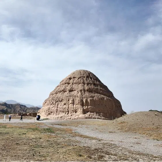 Within vastly different terrains lies Ningxia’s storied past – one shaped by conquest, trade routes and navigating life at the edge of the desert.