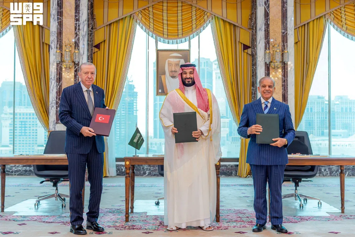 Turkey, Saudi Arabia, Pakistan to hold first defence pact meeting, source says