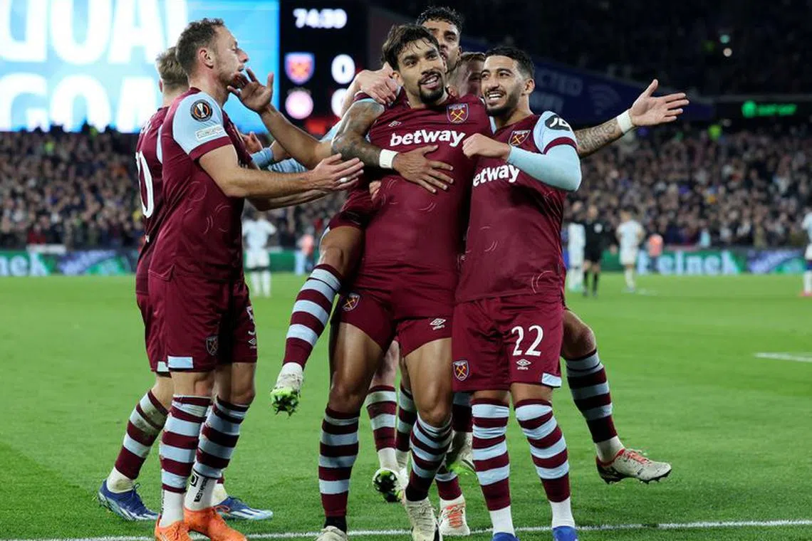 Soccer Football - Europa League - Group A - West Ham United v Olympiacos - London Stadium, London, Britain - November 9, 2023 West Ham United's Lucas Paqueta celebrates scoring their first goal with Said Benrahma, Emerson Palmieri, Vladimir Coufal and teammates REUTERS/Isabel Infantes