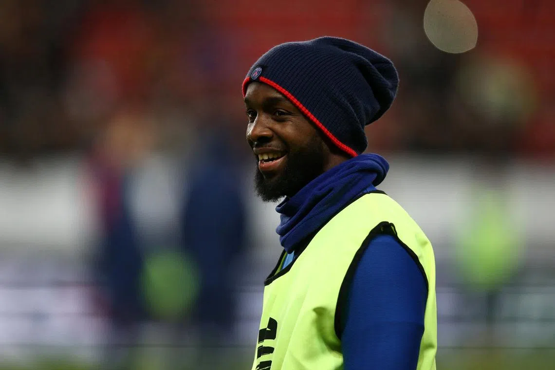 Soccer Football - Coupe de la Ligue - Stade Rennes vs Paris St Germain - Roazhon Park, Rennes, France - January 30, 2018   Paris Saint-Germain’s Lassana Diarra warms up before the match    REUTERS/Stephane Mahe
