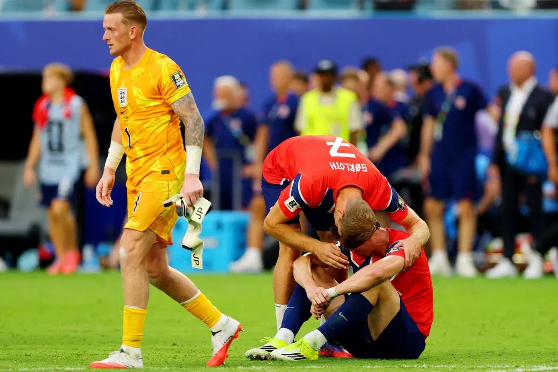Soccer Football - FIFA World Cup 2026 - Quarter Final - Norway v England - Miami Stadium, Miami Gardens, Florida, U.S. - July 11, 2026 Norway's Alexander Sorloth and Jorgen Strand Larsen look dejected after the match as Norway are eliminated from the World Cup REUTERS/Mike Segar