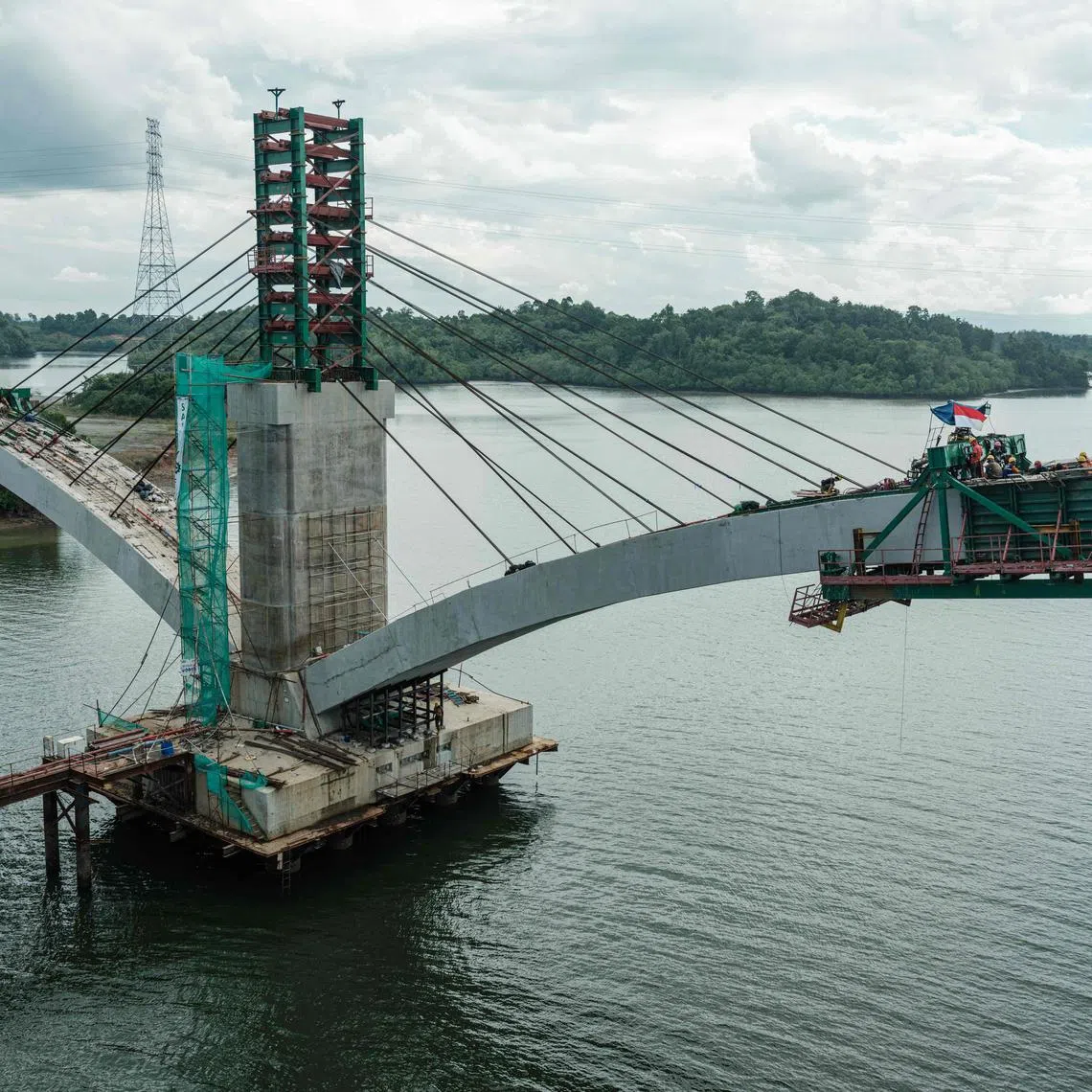 A bridge on the highway connecting Nusantara and Balikpapan, East Kalimantan, remains under construction.