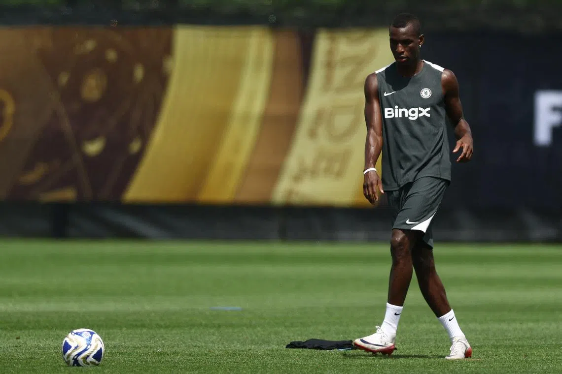 FILE PHOTO: Soccer Football - FIFA Club World Cup - Chelsea Training - New York City Football Club Academy, Orangeborough, New York, U.S. - July 7, 2025 Chelsea's Nicolas Jackson during training REUTERS/Lee Smith/File photo