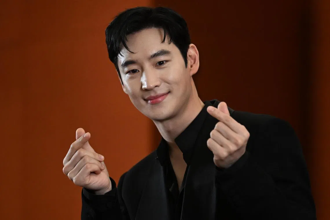Slug: balee24
ST PHOTO: Chong Jun Liang

South Korean actor Lee Je-hoon, 38,  at the Taxi Driver 2 press conference on March 24, 2023 


Story is about a press conference and interview with South Korean actor Lee Je-hoon, 38, who stars in the ongoing drama series Taxi Driver 2, where he plays a taxi driver who works for a company that offers "revenge-call" services to its clients.