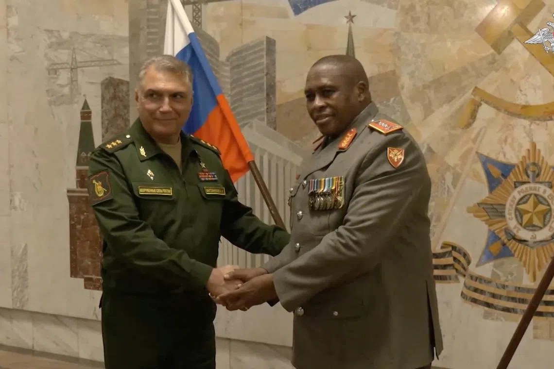 South African army chief visits Moscow, agrees to strengthen military ties