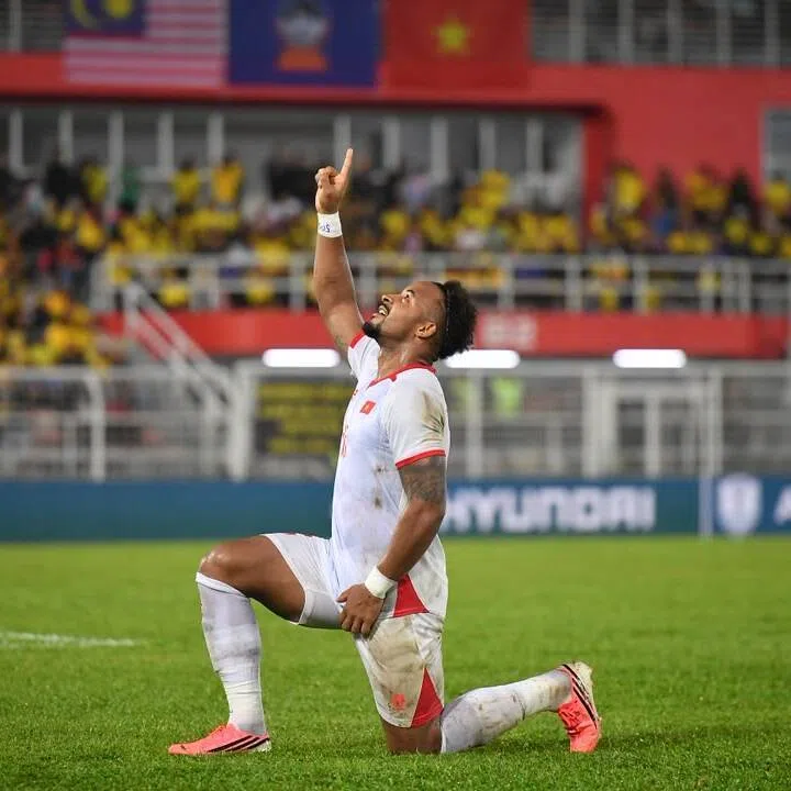 Brazilian-born striker Nguyen Xuan Son – also known as Rafaelson – put the visitors ahead with a stunning diving header five minutes into first-half stoppage time.