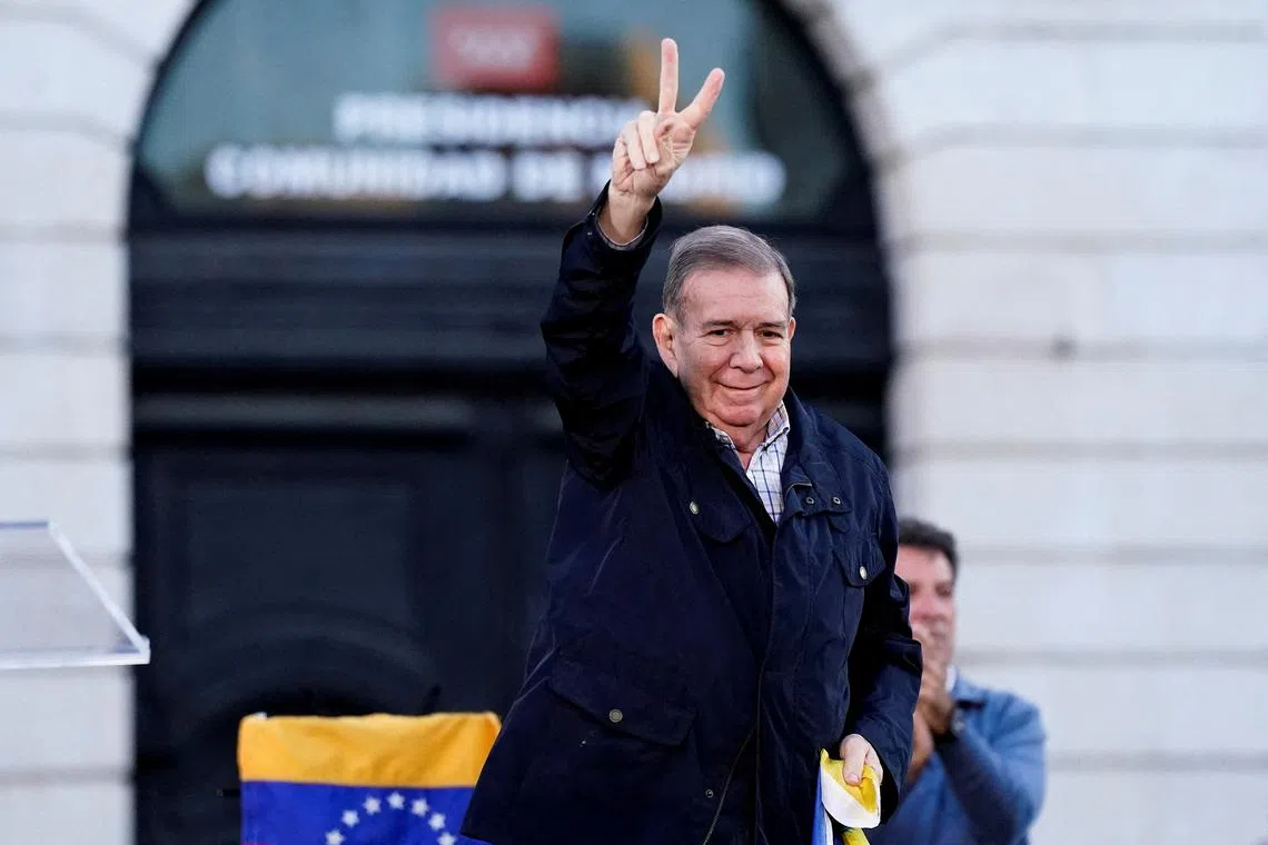 FILE PHOTO: Venezuelan opposition leader Edmundo Gonzalez appears in Puerta del Sol square to support the protest against election results in Venezuela, in Madrid, Spain, September 28, 2024. REUTERS/Ana Beltran/File Photo