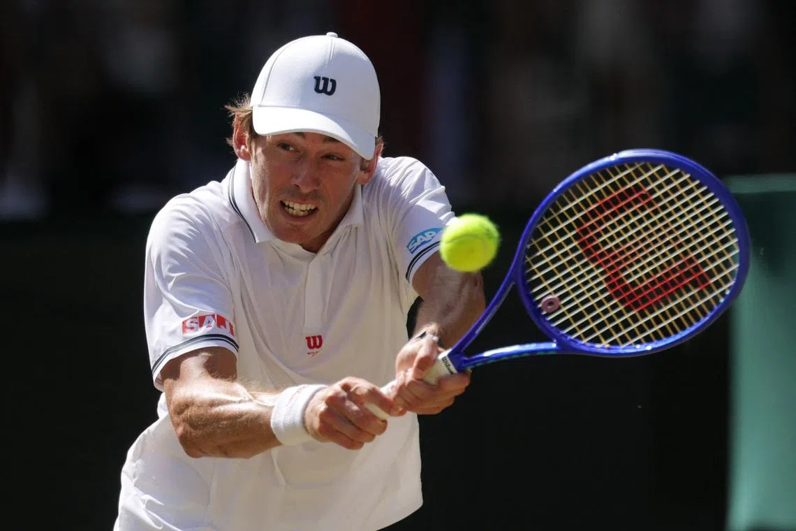 Tennis - Wimbledon - All England Lawn Tennis and Croquet Club, London, Britain - July 6, 2026 Australia's Alex de Minaur in action during his fourth round match against Italy's Flavio Cobolli. REUTERS/Marko Djurica
