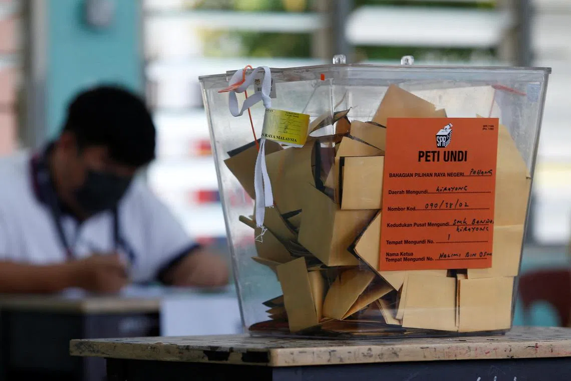Voting for the Tioman (Pahang) state seat and the Padang Serai (Kedah) parliamentary ward was delayed due to the deaths of candidates in the constituencies.
