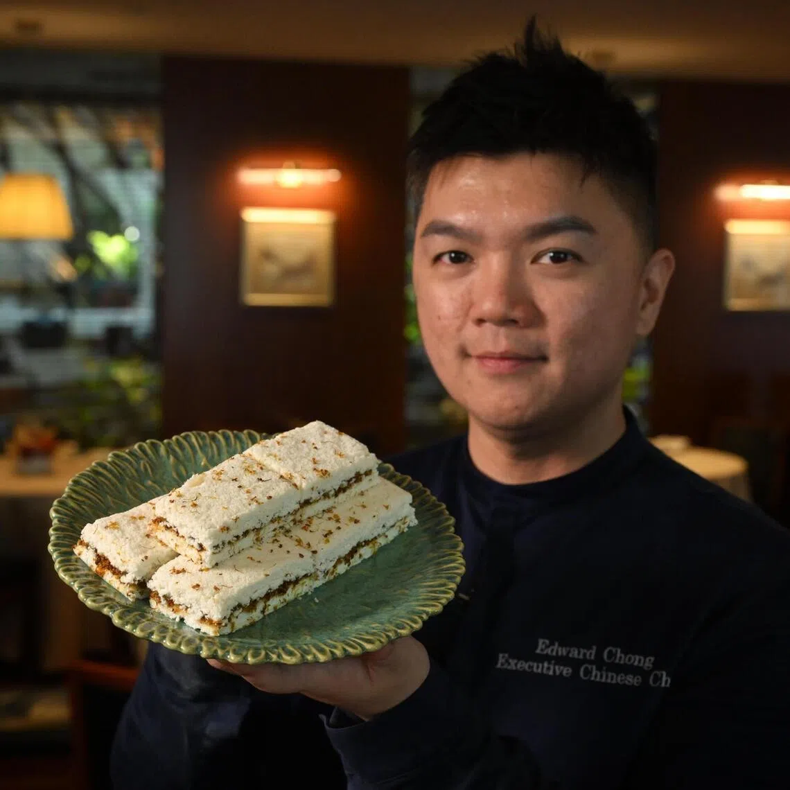 Chef Edward Chong of Peach Blossoms at Parkroyal Collection Marina Bay recreates the Osmanthus Cake from Chinese drama Pursuit Of Jade.