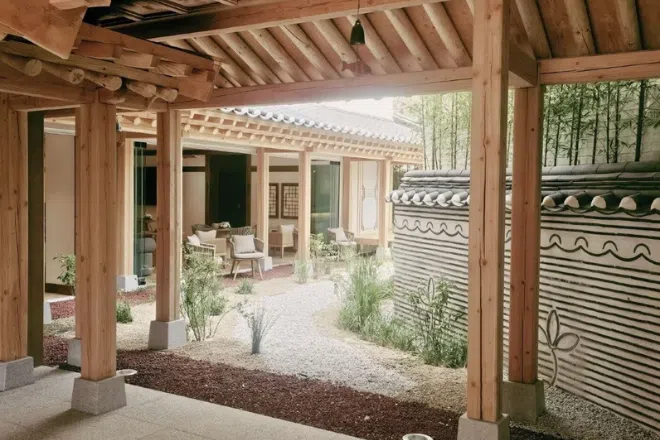 Best hotels in Seoul: Hanok Hotel Daam courtyard