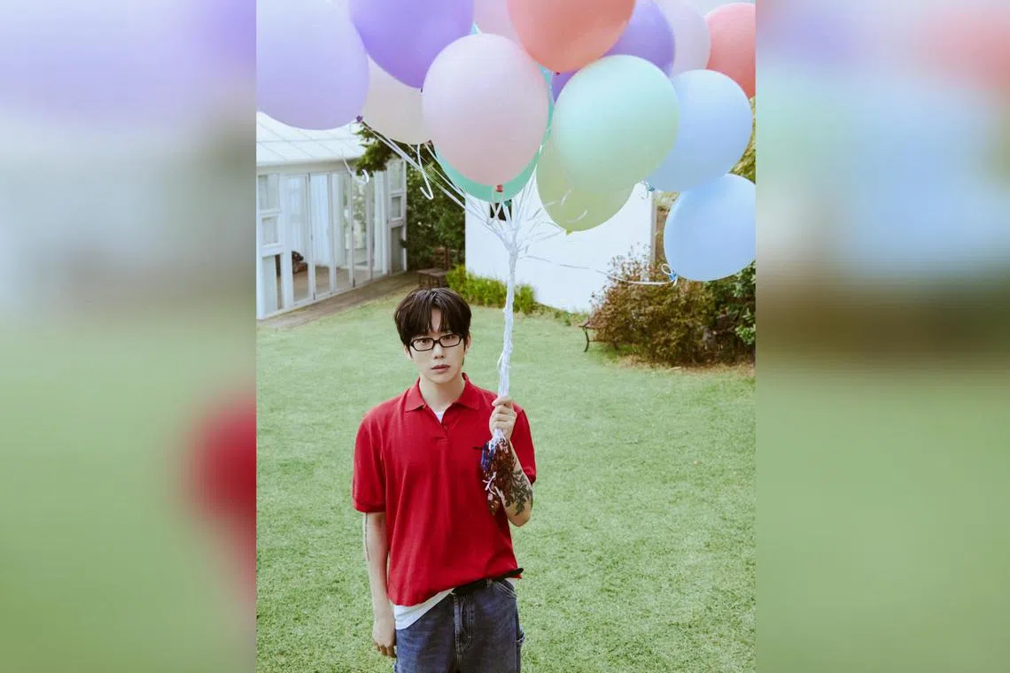 South Korean acoustic-folk indie singer Kwon Jung-yeol performs under the name 10cm.