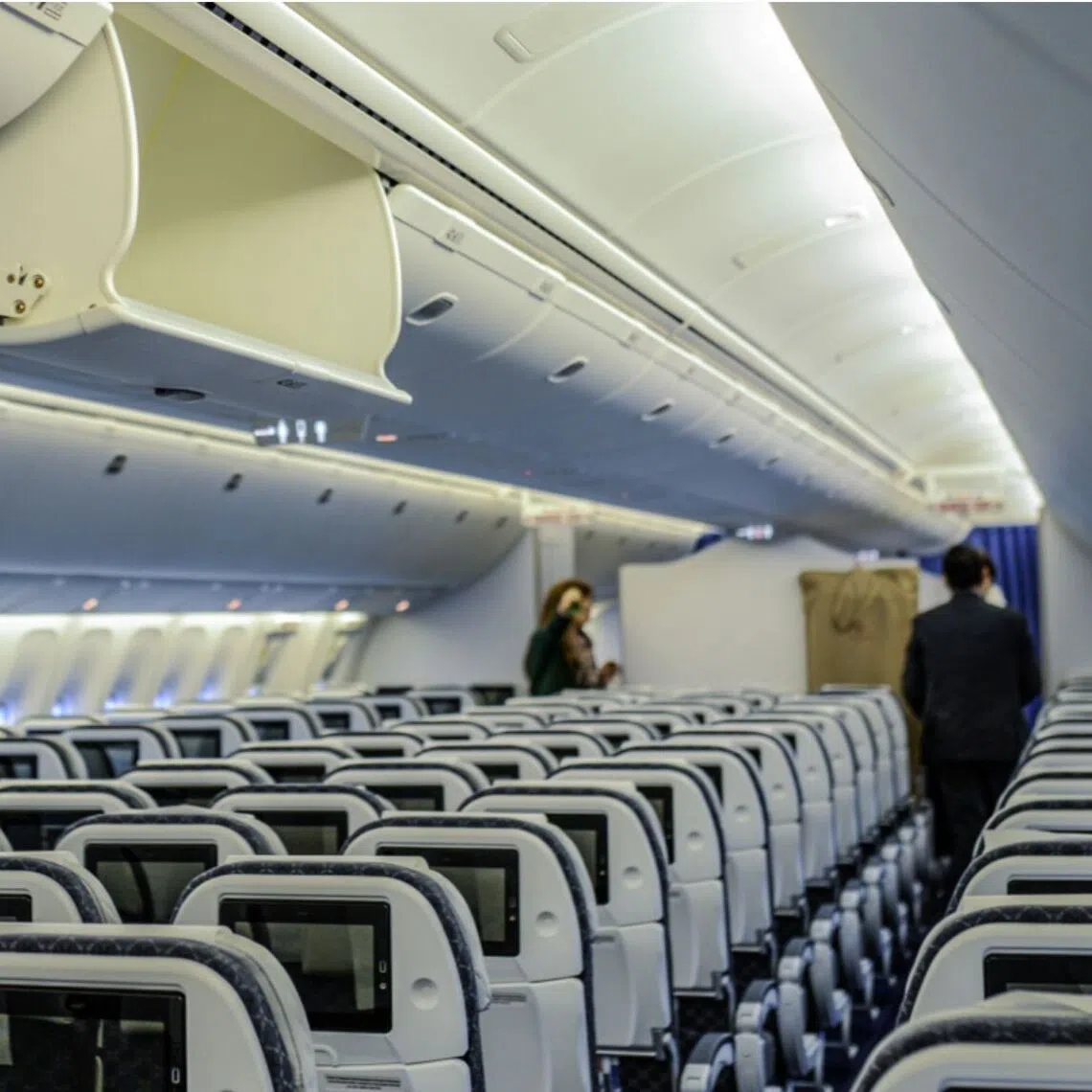 The pastors ignored repeated complaints and objections from crew and passengers, and the disturbance continued for about 13 minutes.