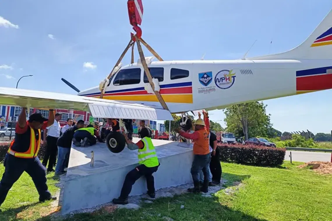Concerned residents alerted journalists to the light aircraft spotted lying along a road. 