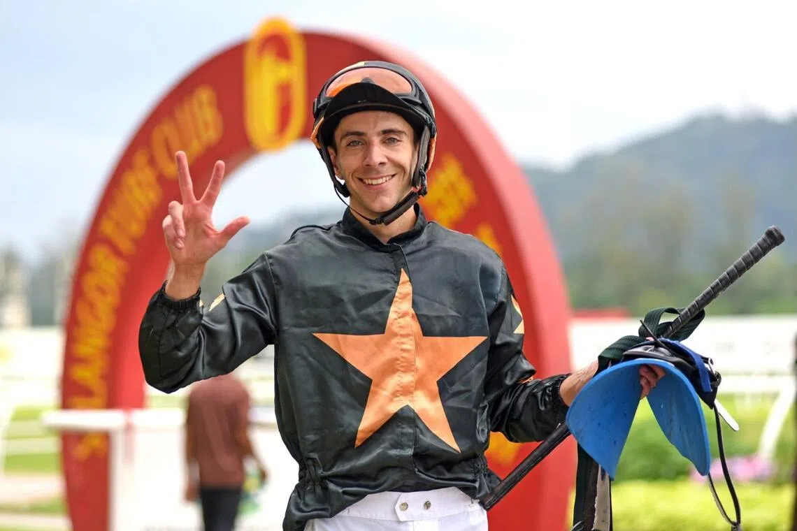 Bernardo Pinheiro - Bernardo Pinheiro


PHOTO: SELANGOR TURF CLUB