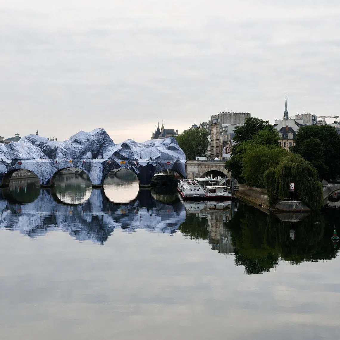 Visitors will be able to explore La Caverne, a public art piece that has transformed the Pont Neuf in Paris into a giant "cave", from June 6 to 28.