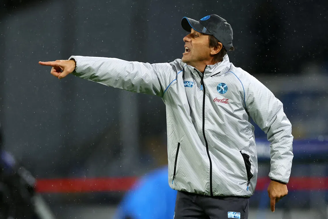 Soccer Football - UEFA Champions League - Napoli v Qarabag - Stadio Diego Armando Maradona, Naples, Italy - November 25, 2025  Napoli coach Antonio Conte reacts REUTERS/Ciro De Luca