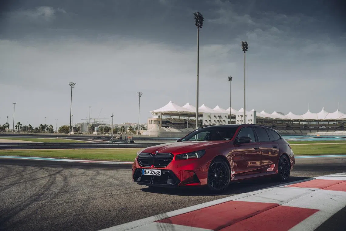 epbmw21 - The BMW M5 driven at the Yas Marina Circuit in Abu Dhabi.

Credit: BMW