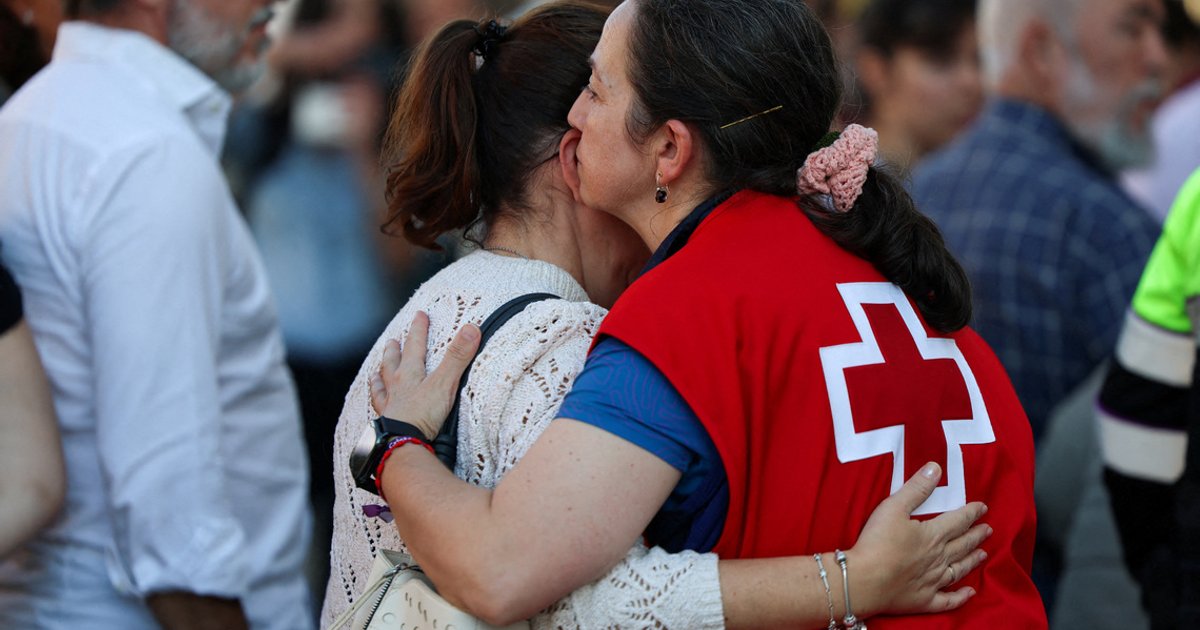 Spanish town rallies to help victims of deadly train crash