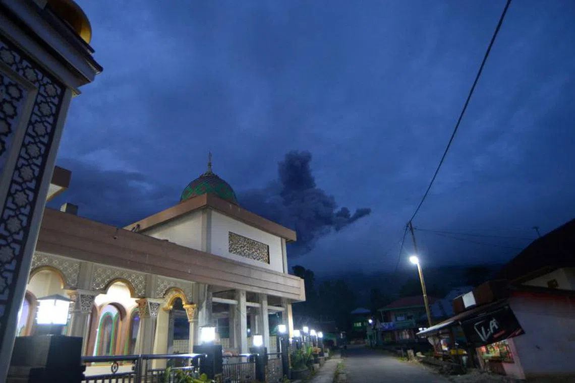 Mount Marapi volcano spews volcanic ash as seen from Nagari Batu Palano in Agam, West Sumatra province, Indonesia, December 3, 2023, in this photo taken by Antara Foto. Antara Foto/Iggoy el Fitra/ via REUTERS.