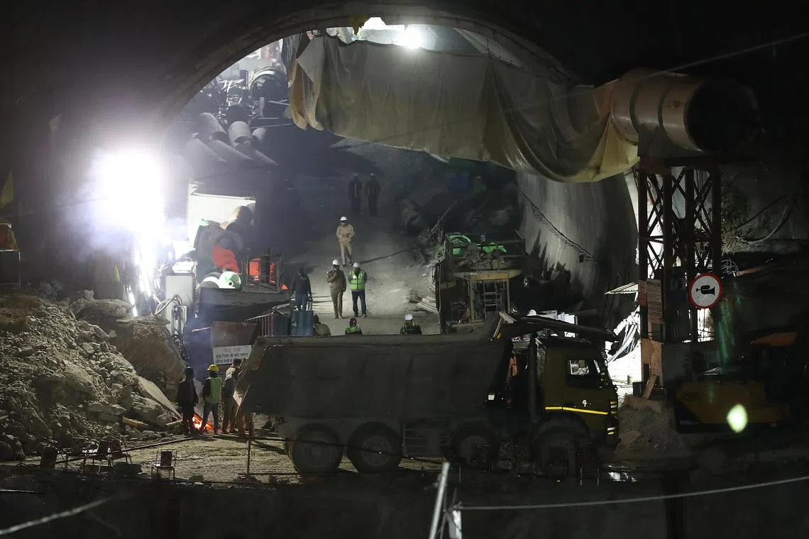 India’s military brought in specialised equipment as efforts to free 41 trapped workers entered a third week.
