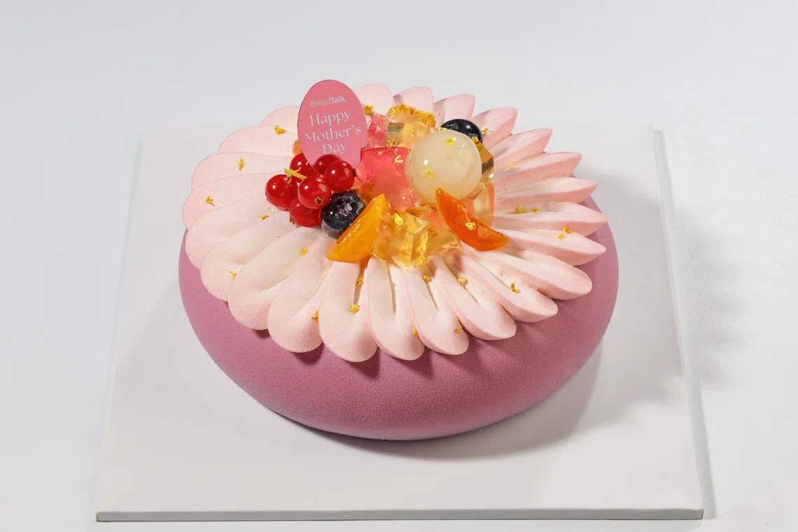 Yammy Blossom cake from BreadTalk.