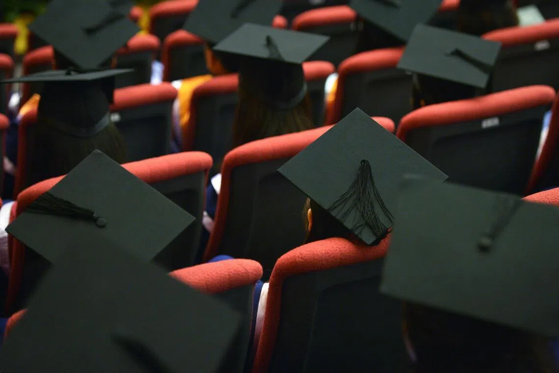 Scholarship holders will have their university course fees fully paid, and will also receive a yearly living and a book allowance.