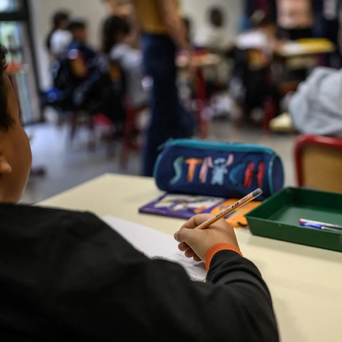 From high school to university, teachers are playing defence against classroom tech that enables cheating and foments distraction.